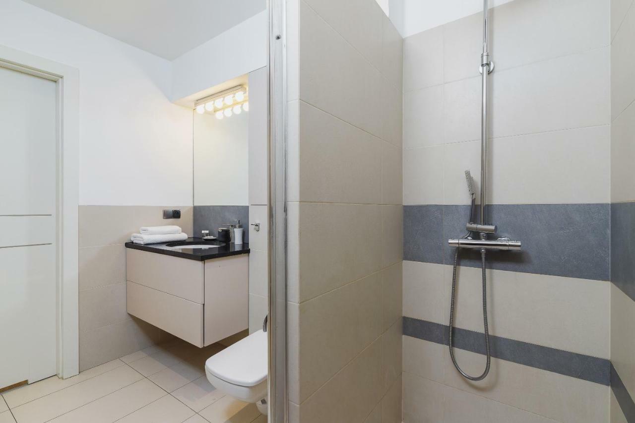Apartments Cracow Miodowa By Renters Cracovia Esterno foto