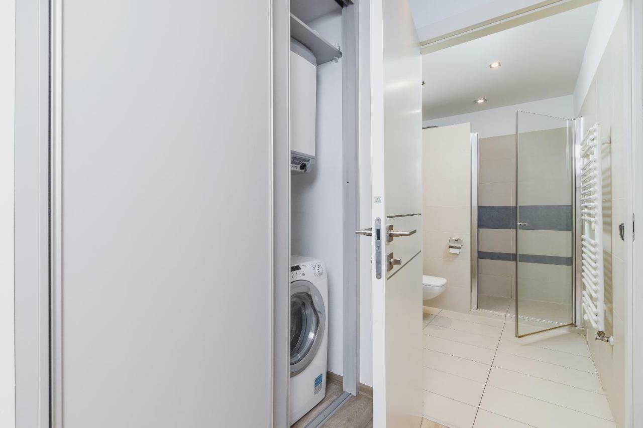 Apartments Cracow Miodowa By Renters Cracovia Esterno foto